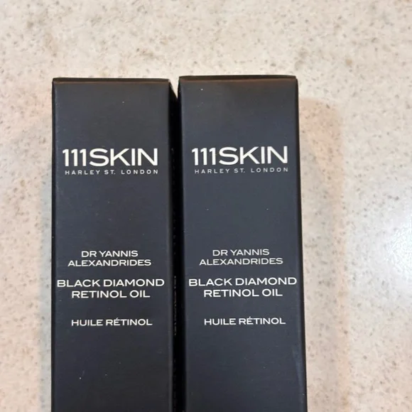 111SKIN Black Diamond Retinol Oil with Silver Cap- for one bottle - Picture 4 of 4